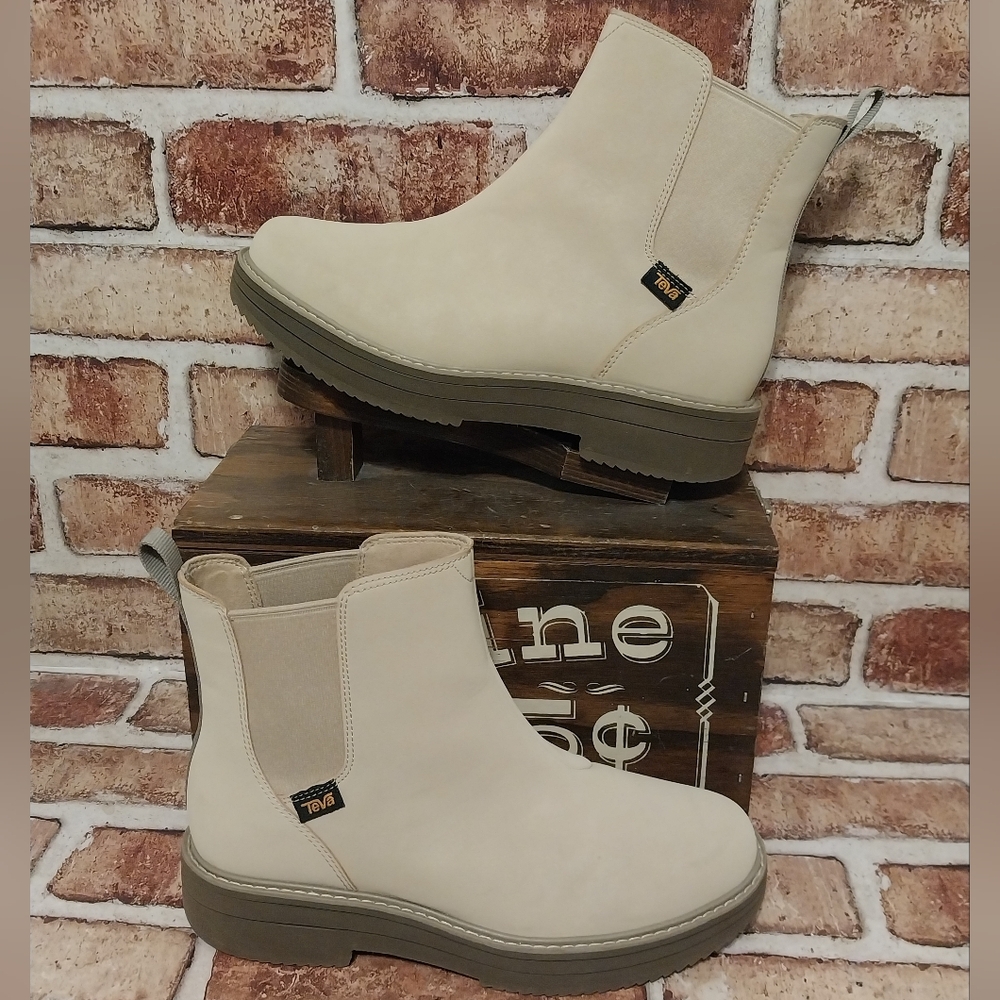 Pre-owned Teva Midform Chelsea Boots